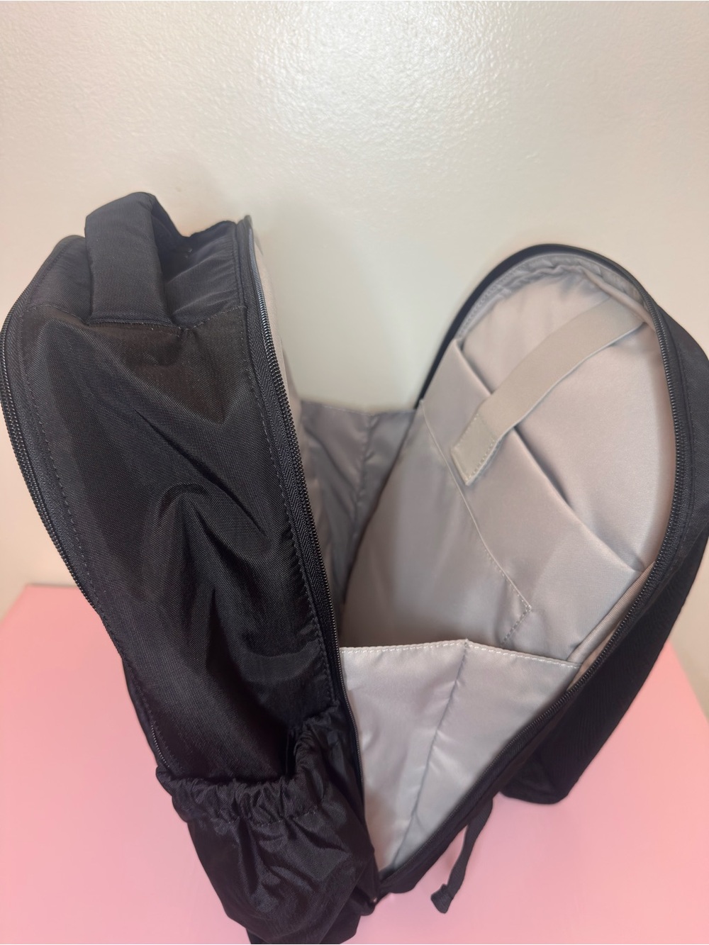 Baggallini Black Compact Everyday Backpack - Picture 5 of 5